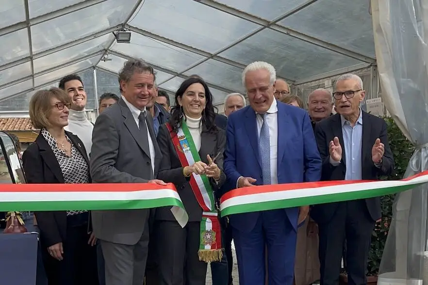 Cerimonia inaugurale e taglio del nastro